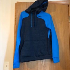 Men’s Nike hoodie like new Therma Fit
